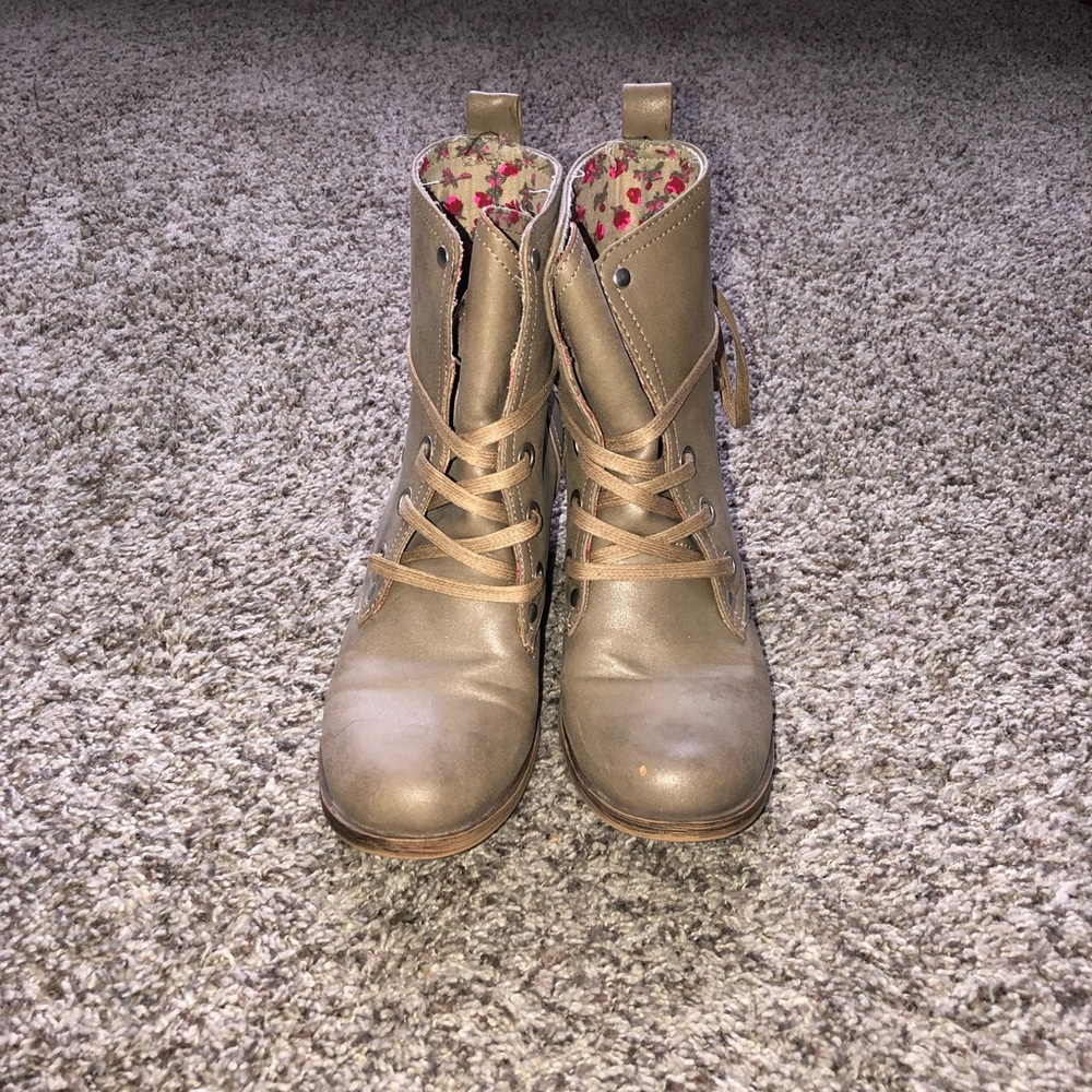 Roxy booties!!!!
